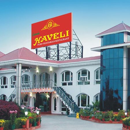 Gajraula Haveli Resort 外观 照片