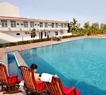 Gajraula Haveli Resort 外观 照片